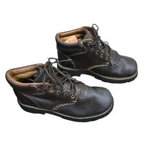 Very Good 7 Ariat Boots